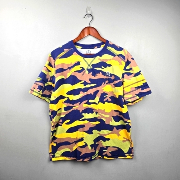 BMFIT Gear Colorful Camo All Over Print T Shirt Mens Size M Athletic Workout Top - Picture 1 of 15